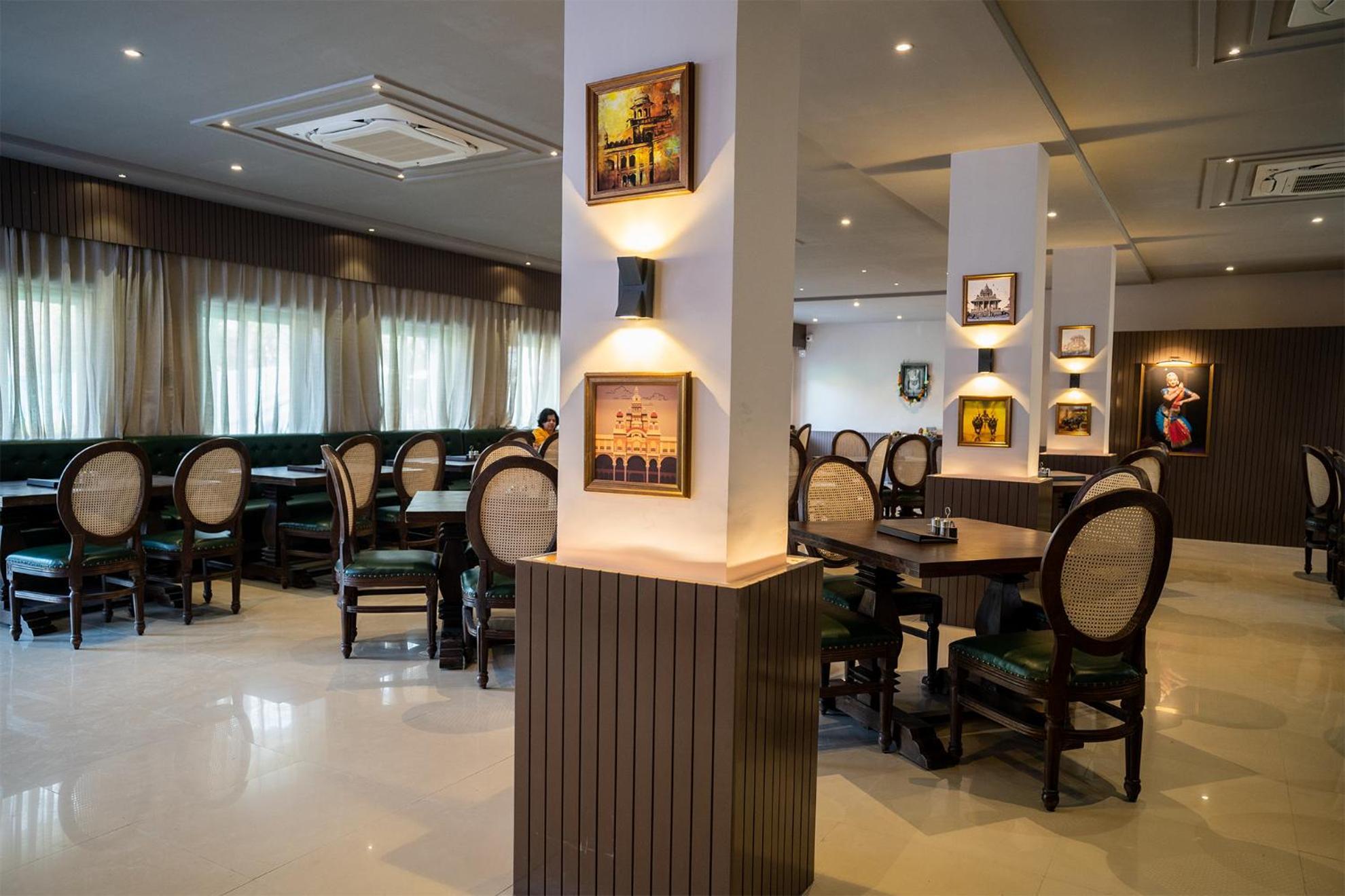 קומבלגרה Tiger'S Trail Hotel & Food Court מראה חיצוני תמונה