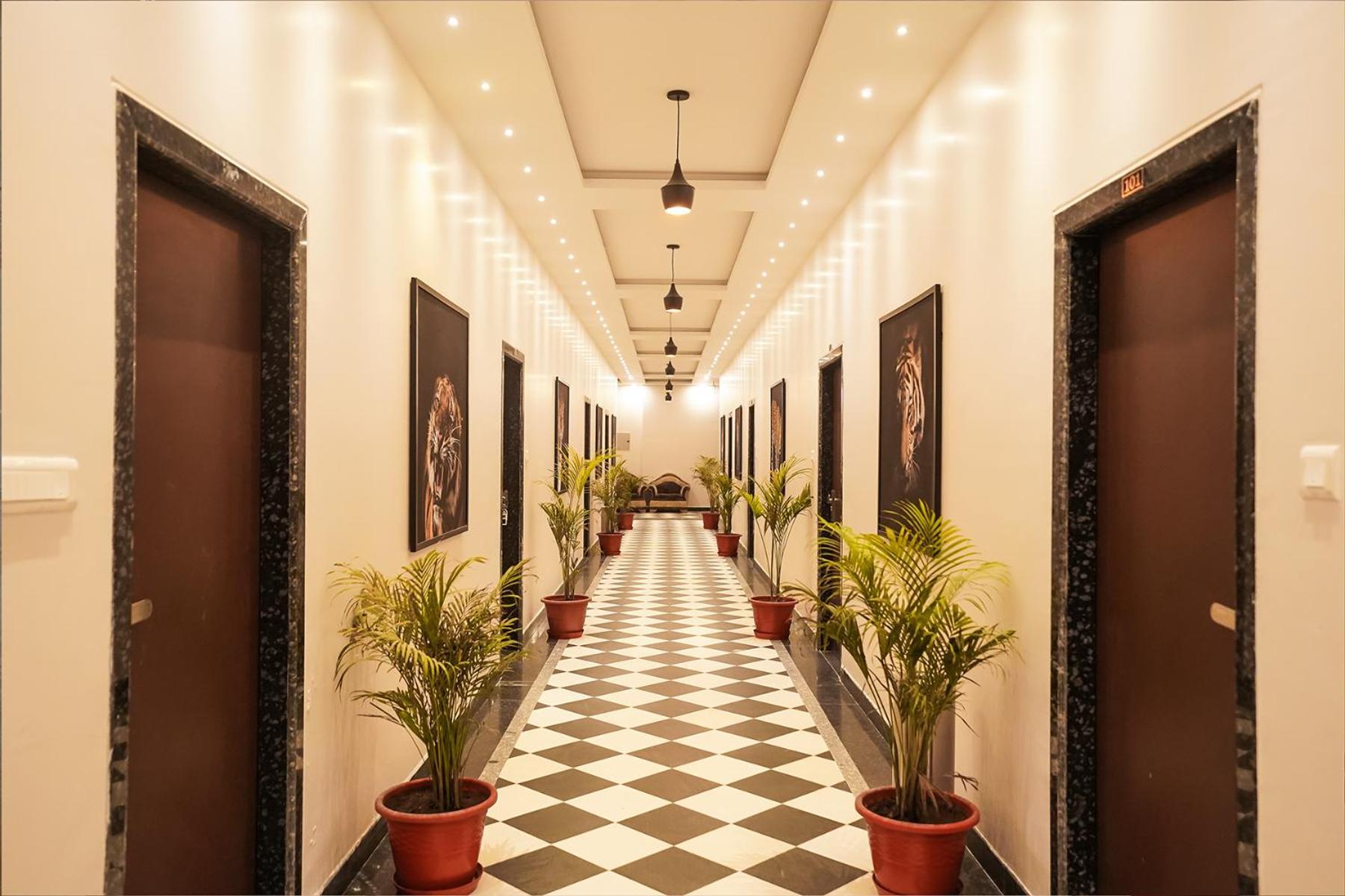 קומבלגרה Tiger'S Trail Hotel & Food Court מראה חיצוני תמונה